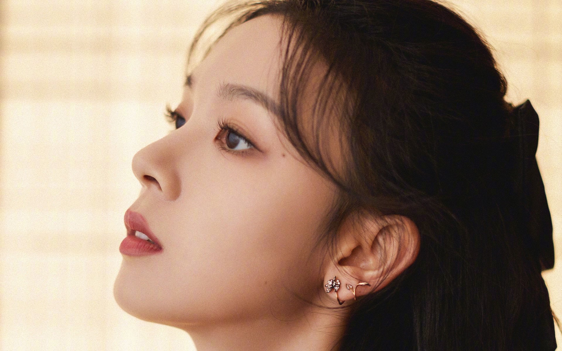 《镜报》:荷兰女足在预选赛中与法国队激战,荷兰女足首发阵容